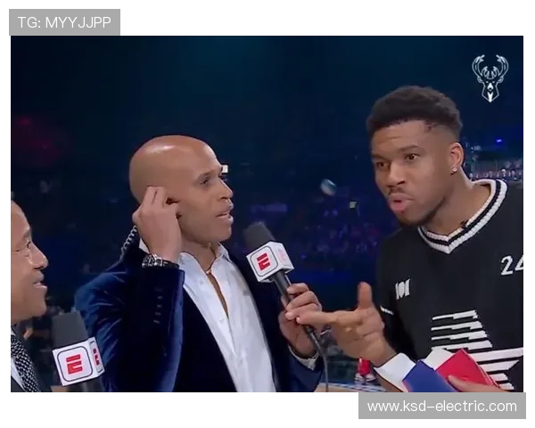 媒体楷模Shams名人赛看手机