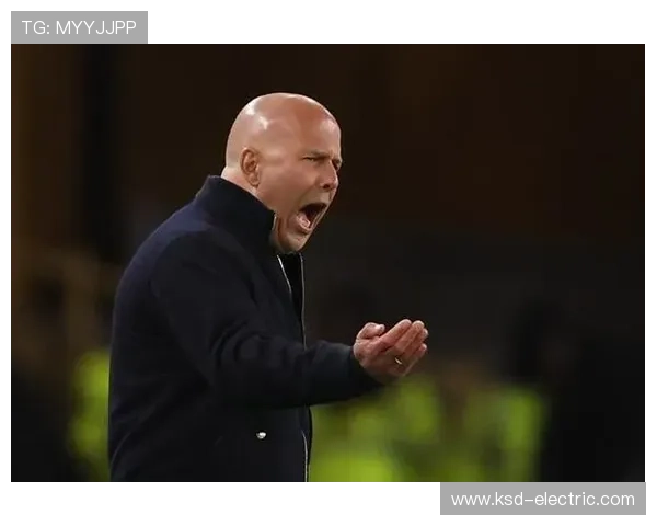 斯洛特称加拉塔萨雷勇裁判偏哨 斯洛特称加拉塔萨雷勇裁判偏哨